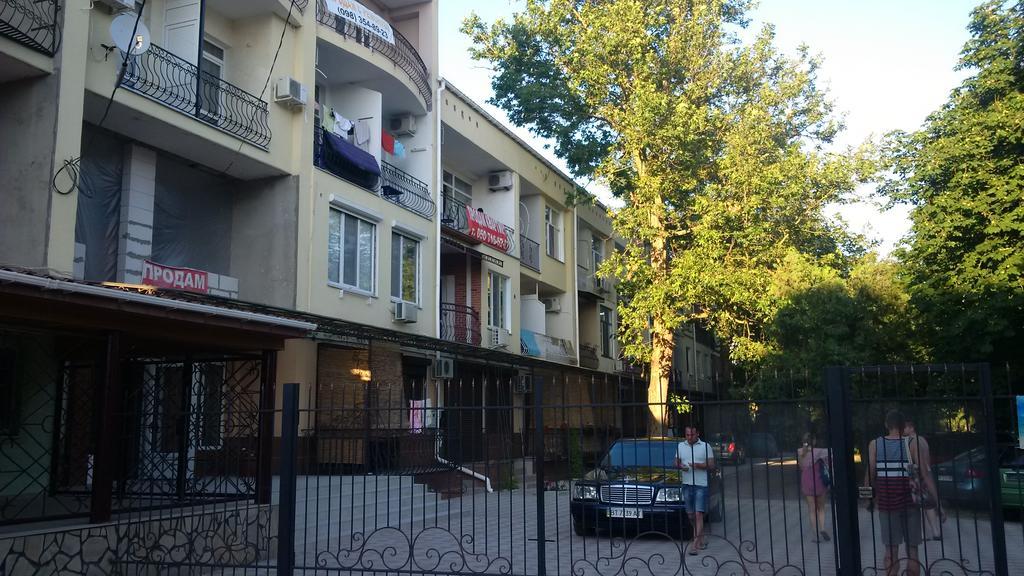 Hotel Complex Arkadiya Zaliznyy Port Exterior photo